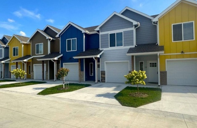 2 Beds + Private Garage | Secure Entry