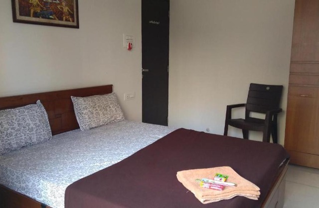 2 BHK Private Apartment Near Hiranandani Estate