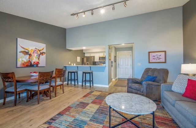 2 BR/2 BTH Next to clubhouse-3rd Night Free