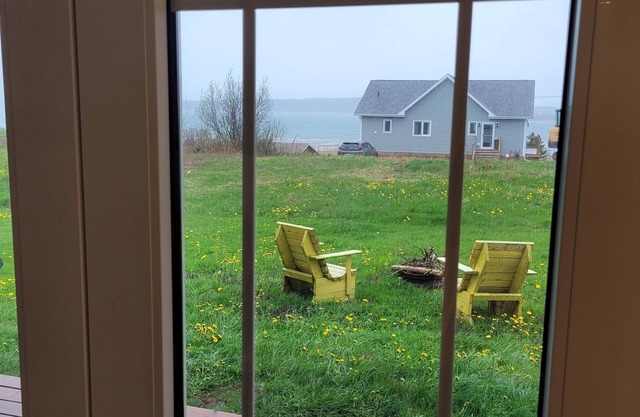 2 BR home 250m from Port Hood beach. Sleeps 6