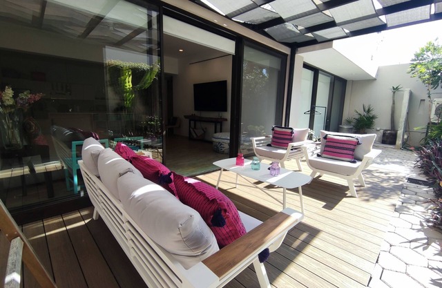2 BR Patio Oasis Steps from Beach & Supermarket
