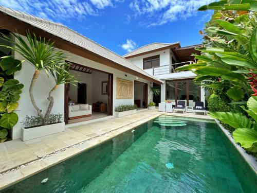 2-BR Villa in Sanur mins walk to the beach
