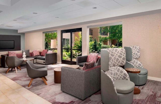 2 Convenient Units, Indoor Pool, Pets Allowed, Minutes to Hillsboro Stadium!