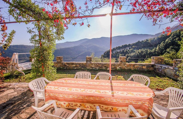 2 houses with private pool 20km from Pisa, Lucca and 30 from the sea
