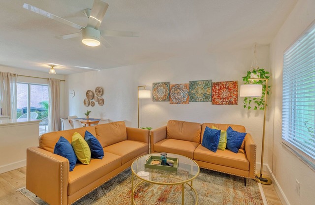 2 King Beds Free Beach Pass 1 Mile To Honeymoon Island Beach Essentials Included