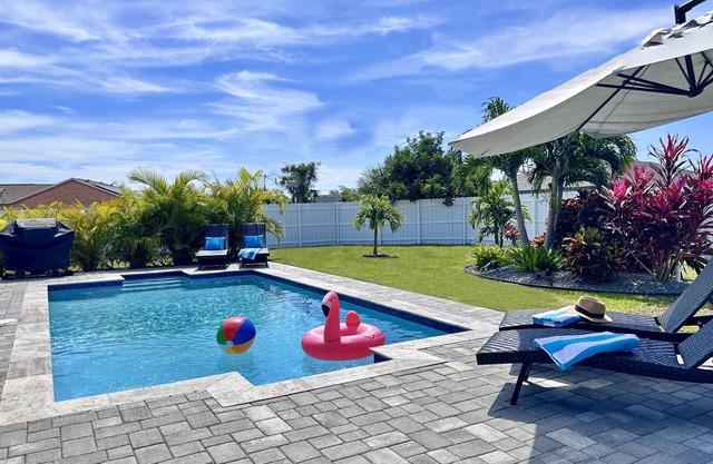 2 King Suites, Game Rm, Large Private Fenced Yard