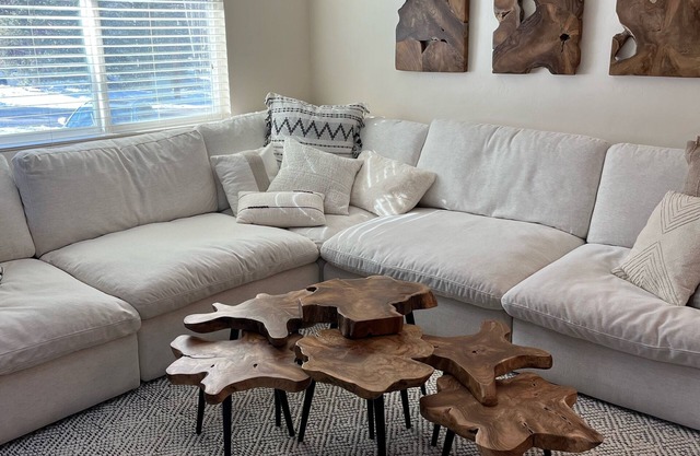 2 level condo in quiet East Vail