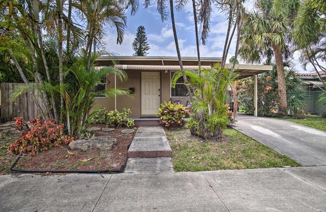 2 Mi to Boardwalk Home with Grill in Dania Beach!