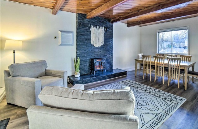 2 Mi to Reno Riverwalk Modern Home
