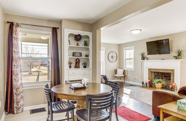 2 Mi to UD: Pet-Friendly Home w/Fenced Yard!