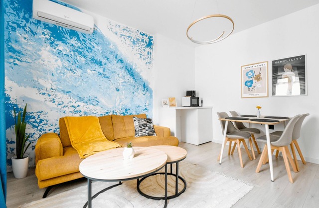 2 Private Suits - Art, Location, Quiet, Balconies