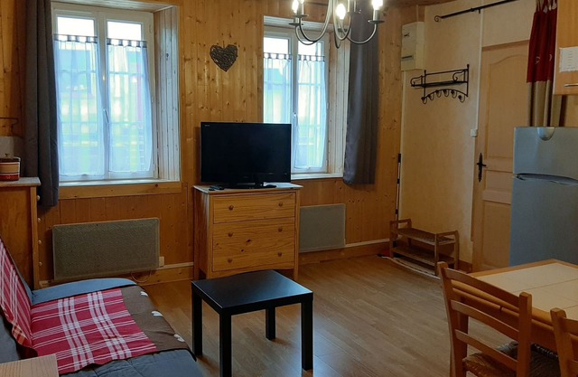 2-room apartment: "le Lamouratis"