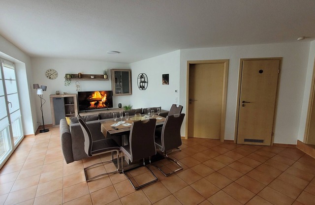 2 room feel-good oasis with private access and terrace