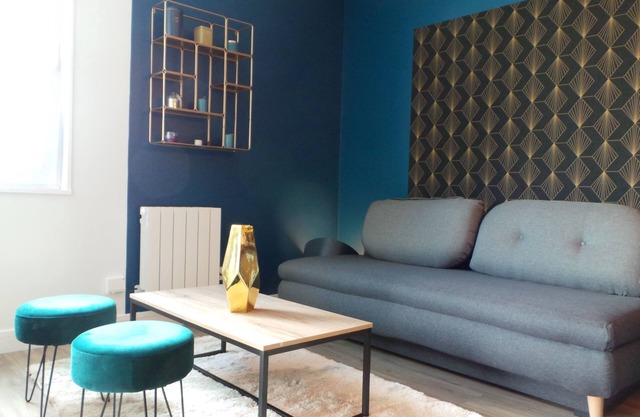 2 rooms, chic and modern, 400 m from the station and 5 min from the city center, internet