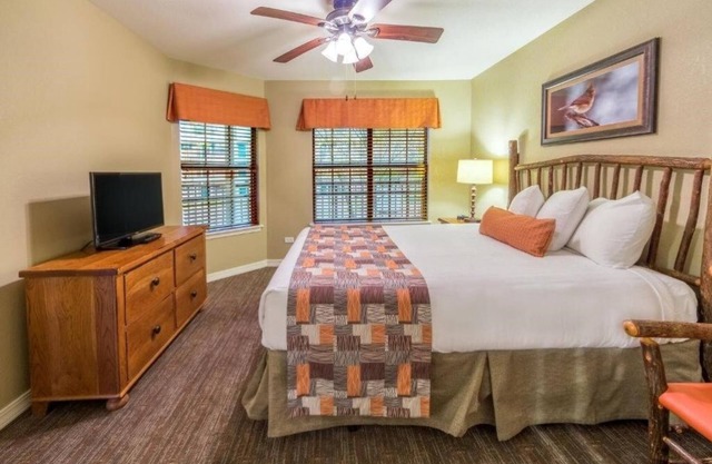 2 Spacious Villas w/Living Area & Kitchen | Balcony w/Scenic View