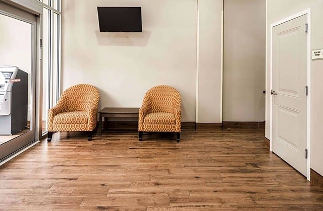 2-Star Hotel ∙ La Quinta by Wyndham Brooklyn Central