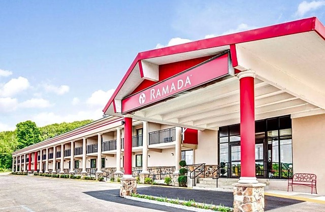 2-Star Hotel ∙ Ramada by Wyndham Rockaway