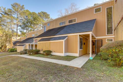 2-Story Decatur Condo, Close to Downtown Atlanta!