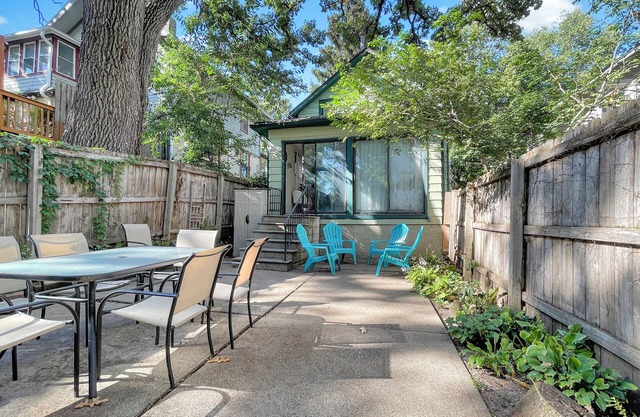 2 Story House 2 blocks from Ingersoll *Fenced in Patio * Formal dining room *Hardwood flooring *Newly remodeled Kitchen *Google Fiber Internet
