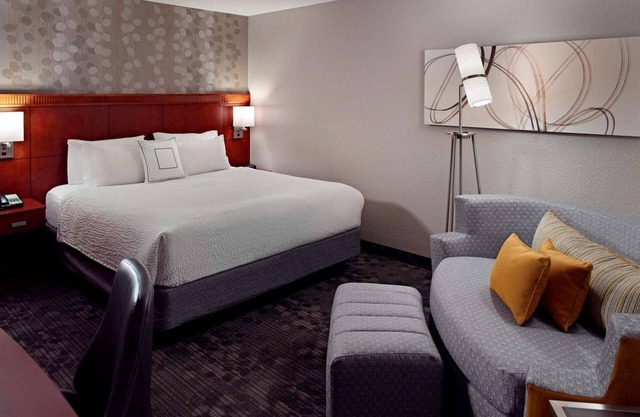 2 Units | Convenient Midtown Location | Modern Suite w/Pool