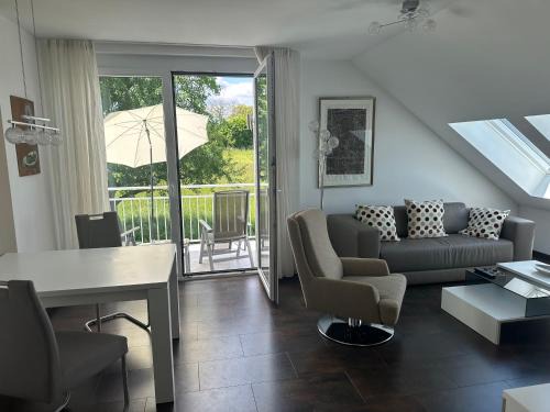 2-Zimmer-Ferienwohnung mit 2 Balkons - Golf, Bike & Wellness im Markgräflerland!