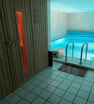 2 Zimmer Wohnung Pool u. Sauna Zugang möglich