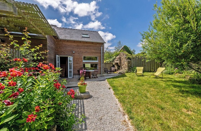 -20% from 23.08-06.09(-400€ for this period). Like in a country cottage.