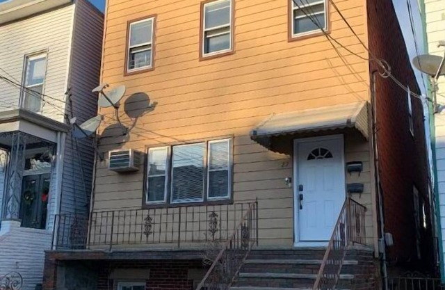 20 min to Time Square NYC 3BR, 5 bed Apartment