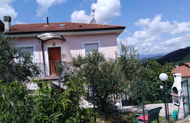 20 minutes from Cinque Terre house in the green with garden and private parking space
