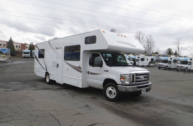 2015 Motorhome - 30 feet - sleeps 5 - "SoJourner"