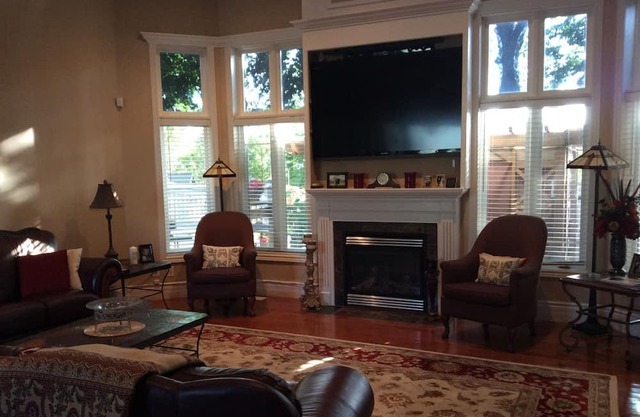 2019 Canadian Open Bungalow on private street - 5 mins from Hamilton G&CC