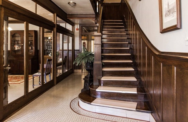 201A & 201B - Après-Ski Suite - James Buchanan Hotel