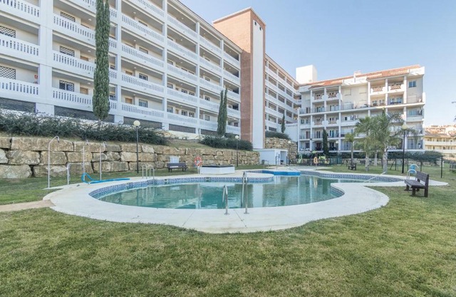 2187-Lovely 2bedrooms with pool and playground