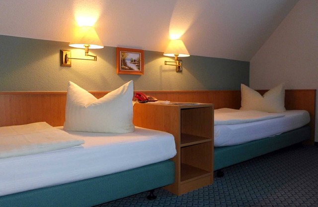 24 double rooms - Landhotel Neuwiese with traditional inn An der Mühle