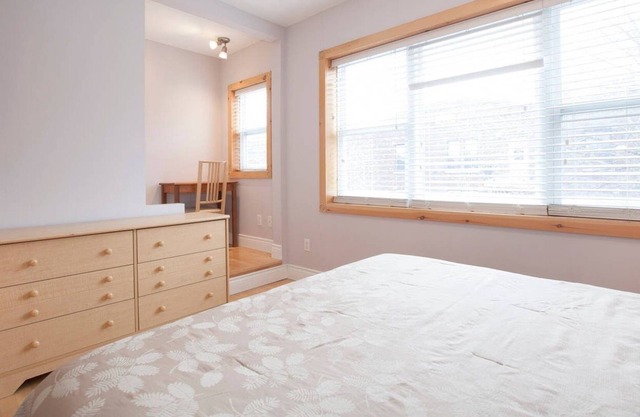 #240 Georgious, Spacious Apt, in Plateau Mont-Royal