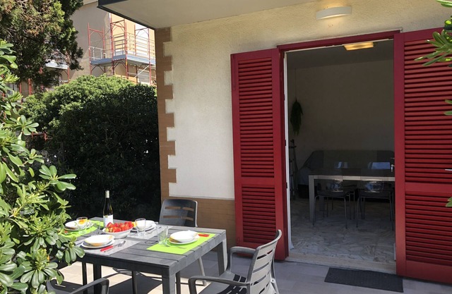 250 meters from the sea, air conditioning and garden, pets welcome