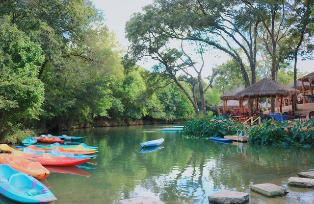 #26Son’s Rio Cibolo Safari Cabin