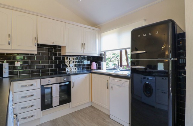 27 Brocklehurst