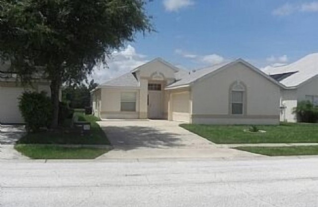2705 Bungalow beside Lake