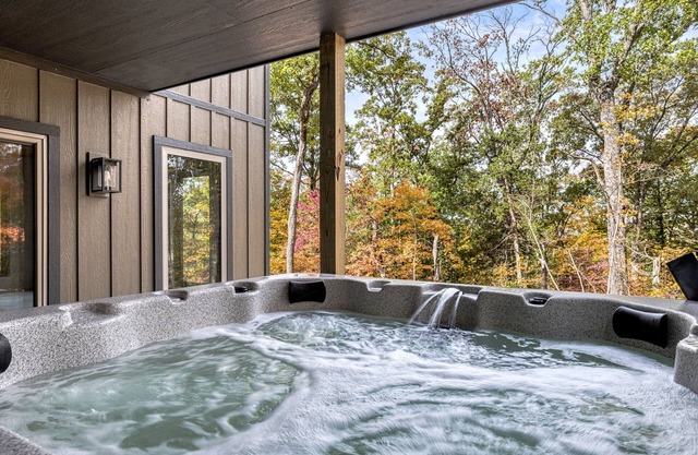 2837 Idlewood Treehouse by Sarah Bernard Vacation Rentals