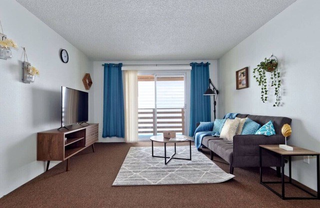 2b1b Renton Cascade Apt 205