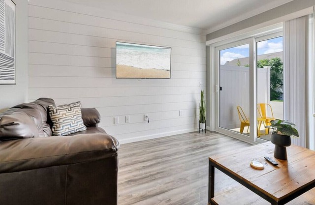 2BD | Parking | With Movie Cinema