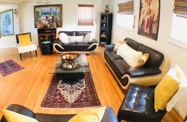 2BD Unit In Best And Safe Neighborhood Near Downtown