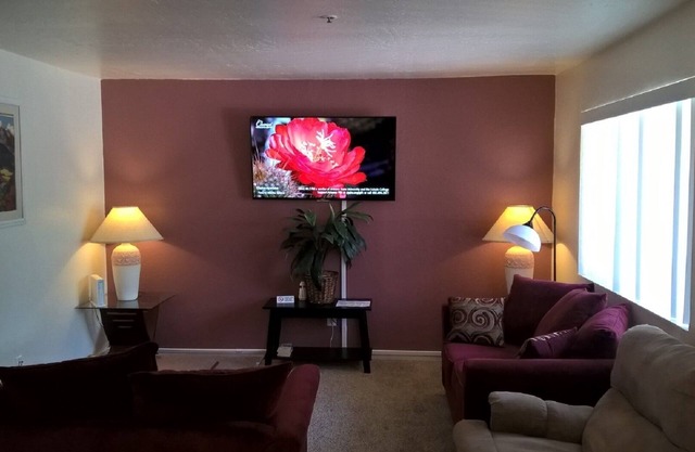 2bedroom2bathcondo Abovepool Second Floor No One Above