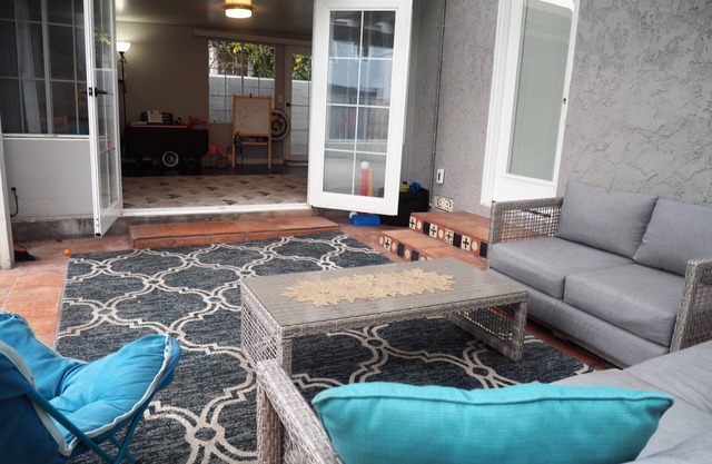 2BR/2BA-Beach-Walkable-Shops, Restaurants-Garage-Pets Welcome!