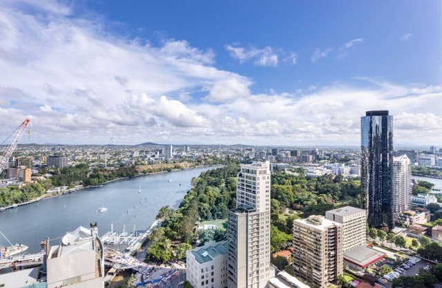 2BR Apt in the Heart of the City w/Stunning View