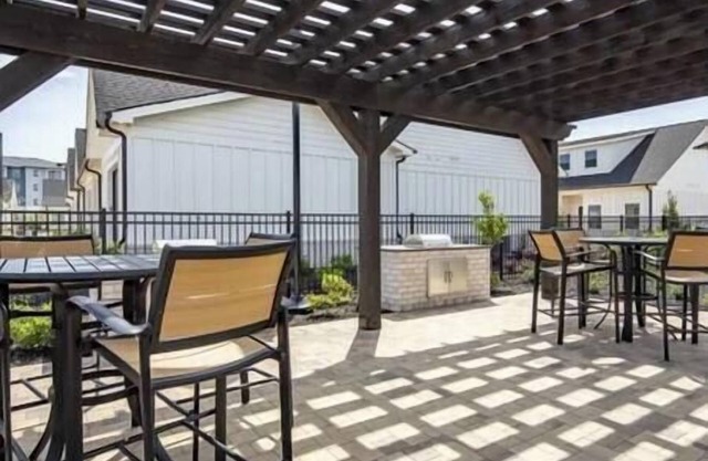 2BR Cozy Villa-King Suite| great location