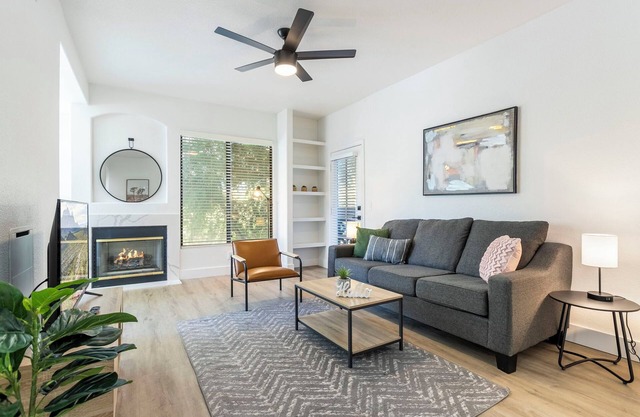 2BR CozySuites at Kierland Commons with pool #11