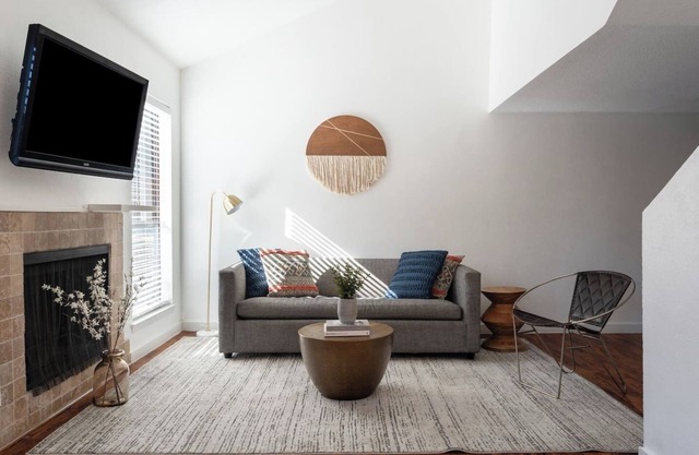 2BR Gem Heart of DT/SoCo/Zilker Pets OK + Parking