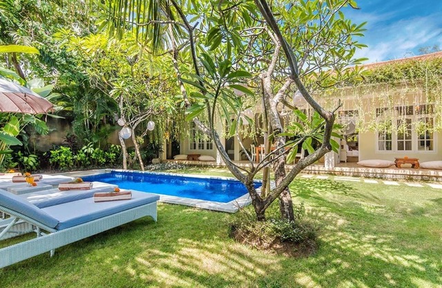 2BR Sunny Villa Seminyak Near Beach